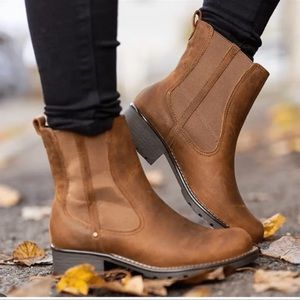 Clarks Orinoco Club Leather Chelsea Boots